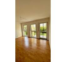 Top gepflegte 2-Zimmer-Gartenwohnung mit Einbauküche in ruhiger Lage von Bad Soden