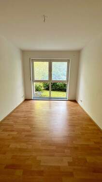 Schlafzimmer - 2 Zimmer Etagenwohnung zum Kaufen in Bad Soden