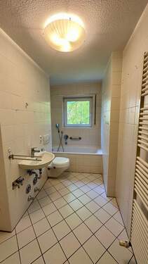 Badezimmer - 2 Zimmer Etagenwohnung in Bad Soden