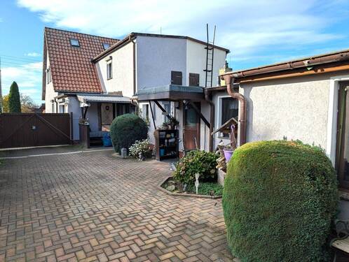 Hofansicht - 6 Zimmer Doppelhaushälfte zum Kaufen in Lutherstadt Wittenberg