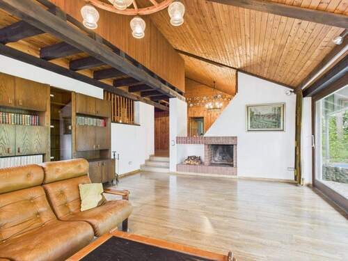 Offener Kamin im Wohnbereich - Einfamilienhaus mit 262,00 m&sup2; in Georgensgmünd zum Kaufen