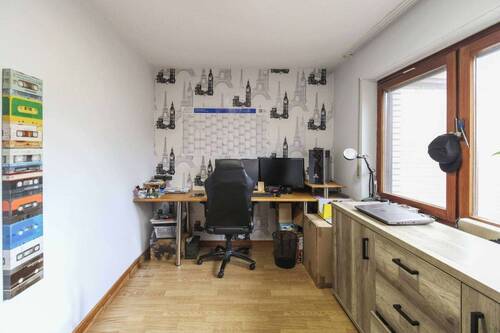 Arbeits-/Kinderzimmer EG - 