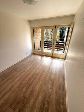 1. OG Schlafzimmer 2 - 