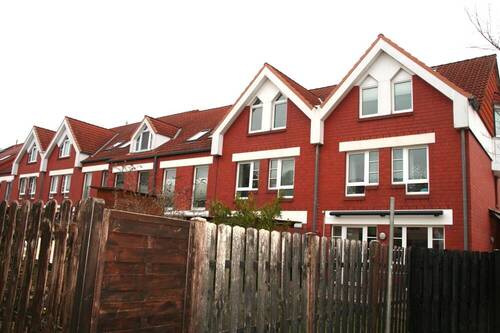 Aussenansicht-002 - 6 Zimmer Reihenmittelhaus in Laatzen