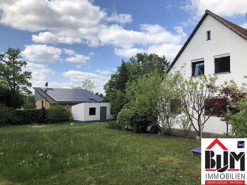 Ansicht - 3 Zimmer Doppelhaushälfte zum Kaufen in Nürnberg