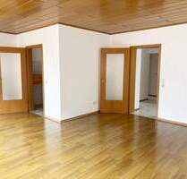 Schöne Wohnung über zwei Etagen mit Garage und zwei Bädern ! - Dettelbach