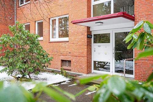 Hauseingang - 2 Zimmer Etagenwohnung in Großhansdorf