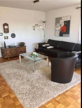 Wohnzimmer - 5 Zimmer Mehrfamilienhaus, Wohnhaus zum Kaufen in Durach