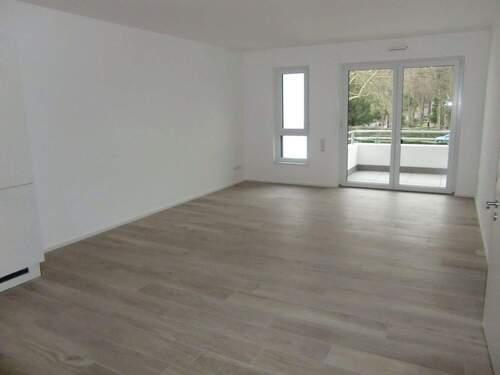 Wohnzimmer - 2 Zimmer Etagenwohnung zur Miete in Mainz