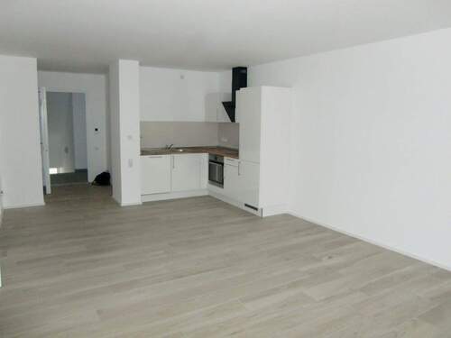 Blick in Küche - 2 Zimmer Etagenwohnung in Mainz