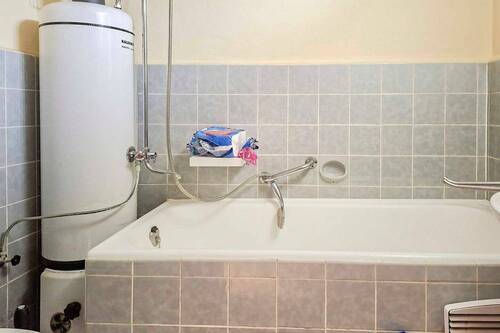 Bad mit Badewanne und WC - Einfamilienhaus in Rennertshofen zum Kaufen