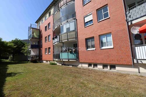 Rückseite Südausrichtung - Sanierte Eigentumswohnung mit Balkon & Parkplatz im Wohnpark 'Ostseewelle'