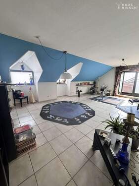 Wohn- und Esszimmer Blick 1 - 