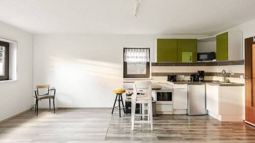 Wohnküche im Souterrain - 7 Zimmer Einfamilienhaus in Falkensee