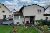 Rückansicht - 5 Zimmer Etagenwohnung in Wetzlar / Münchholzhausen