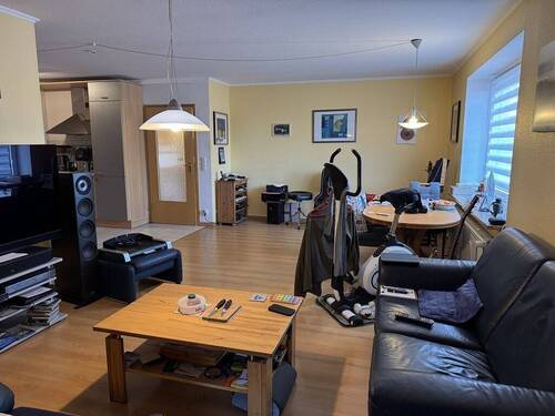 Wohn- und Esszimmer (3).JPG - 