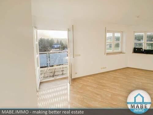 Wohn - und Schlafzimmer - Sanierte 2-Zimmer-Wohnung mit Fußbodenheizung! [BALKON, Stellplatz]