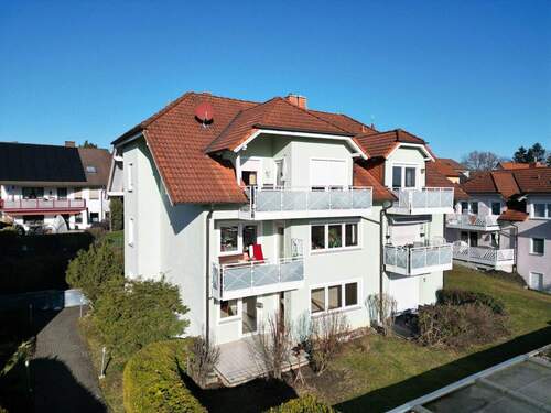 Ansicht der Wohnanlage - 3 Zimmer Etagenwohnung in Dörfles-Esbach