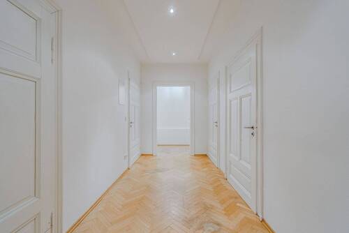 Einladender Wohnungsflur - 