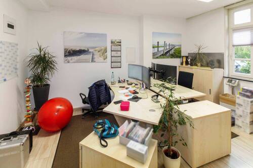Gewerbe Office II - 