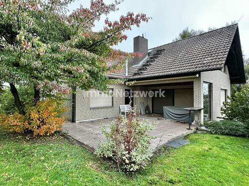 Außenansicht - Großzügiges Einfamilienhaus mit Einliegerwohnung und großem Grundstück