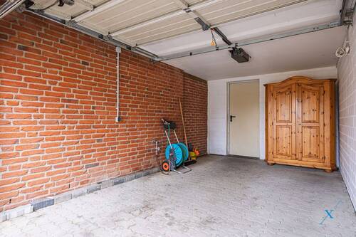 Garage - 