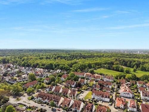 LUFTANSICHT - 8 Zimmer Mehrfamilienhaus, Wohnhaus zum Kaufen in Dreieich