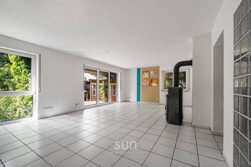 HELLES WOHNZIMMER - 