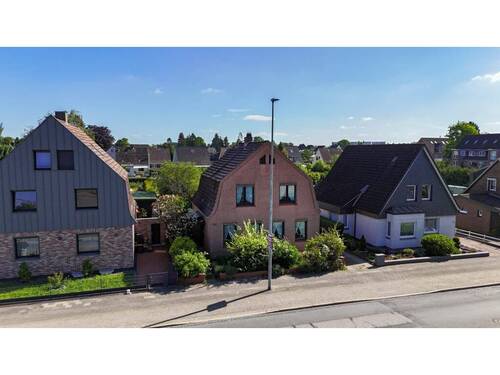 Außenansicht - 5 Zimmer Einfamilienhaus zum Kaufen in Neumünster