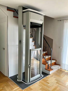 Lift Erdgeschoss zu Hauptgesch - 