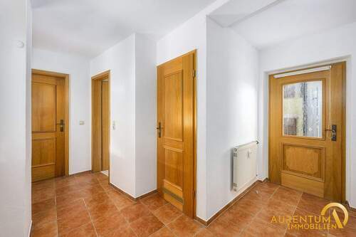 Flur, Eingang ELW - Einfamilienhaus mit 204,20 m&sup2; in Riedenburg zum Kaufen