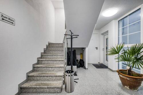 Treppenhaus EG - 6 Zimmer Reihenmittelhaus zum Kaufen in Jugenheim in Rheinhessen