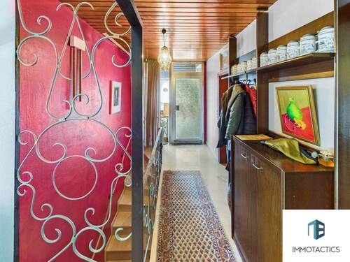 Eingangsbereich OG - 8 Zimmer Einfamilienhaus in Kirn