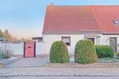 Hausansicht / Straßenseite - kleine Doppelhaushälfte in der Vogelsiedlung von Dessau-Roßlau