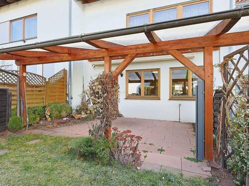 Schöne, überdachte Terrasse - 5 Zimmer Reihenmittelhaus zum Kaufen in Wildberg