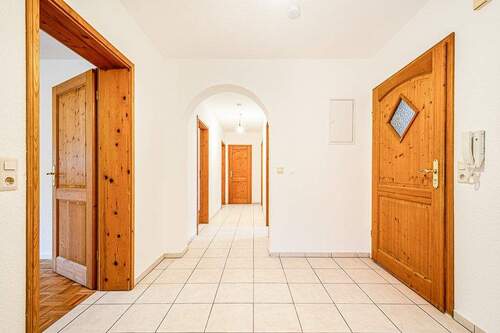 große 4-Zimmer-Wohnung - 