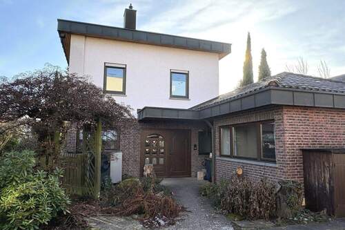 Außenansicht - 5 Zimmer Einfamilienhaus in Stuttgart