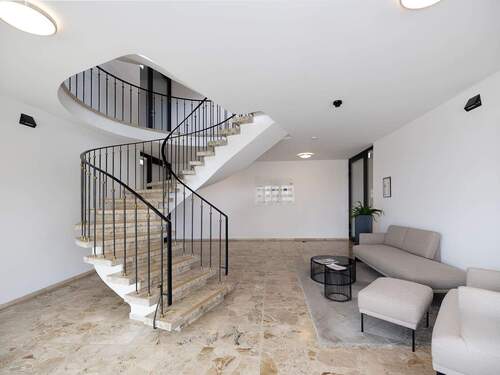 Treppenhaus Office - 