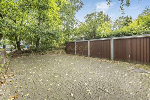 2. Garage von links - 