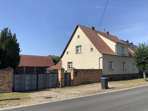 Straßenansicht - 6 Zimmer Bauernhaus, Landhaus in Schenkendöbern
