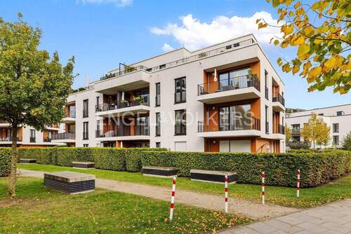Hausansicht Balkonseite - Wohnglück im OxPark - 3 Zimmer-Wohnung mit Balkon