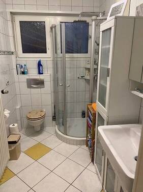 Bad Erdgeschoss-Wohnung - 1 Zimmer Mehrfamilienhaus, Wohnhaus zum Kaufen in Grünstadt