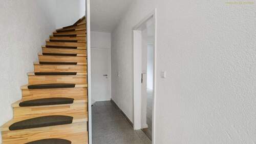 Eingangsbereich im EG - 6 Zimmer Doppelhaushälfte zur Miete in Bad Saulgau