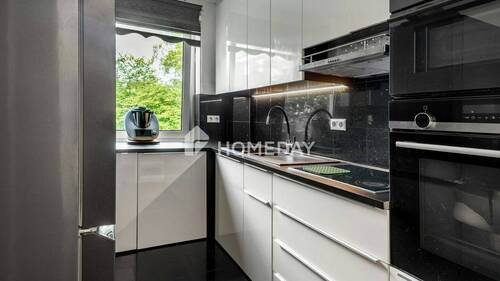 Küche 1 - Helle 3-Zimmer-Wohnung mit Südwest-Loggia und Blick ins Grüne