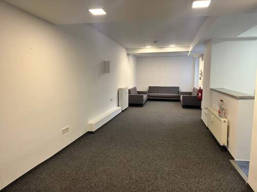 Hauptraum Blick nach vorne - Büro in Düsseldorf zur Miete