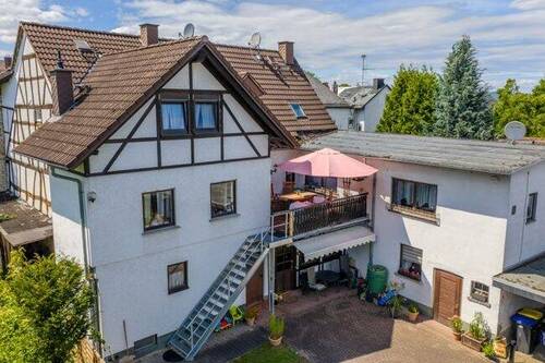 Drohne_Terrassenaufgang - 5 Zimmer Etagenwohnung zum Kaufen in Braunfels