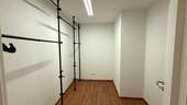 Abstellraum: Kleiderschrank - 