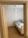 Blick ins Schlafzimmer - 