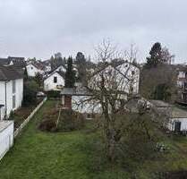 Großzügiges Grundstück (963 qm) mit freistehendem Einfamilienhaus & Einliegerwohnung - Frankfurt Nieder - Eschbach Nieder-Eschbach