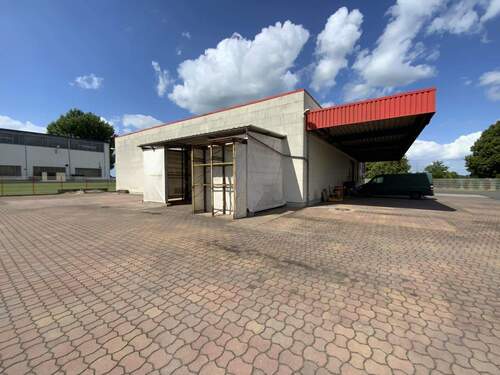 Seitenansicht Halle - 